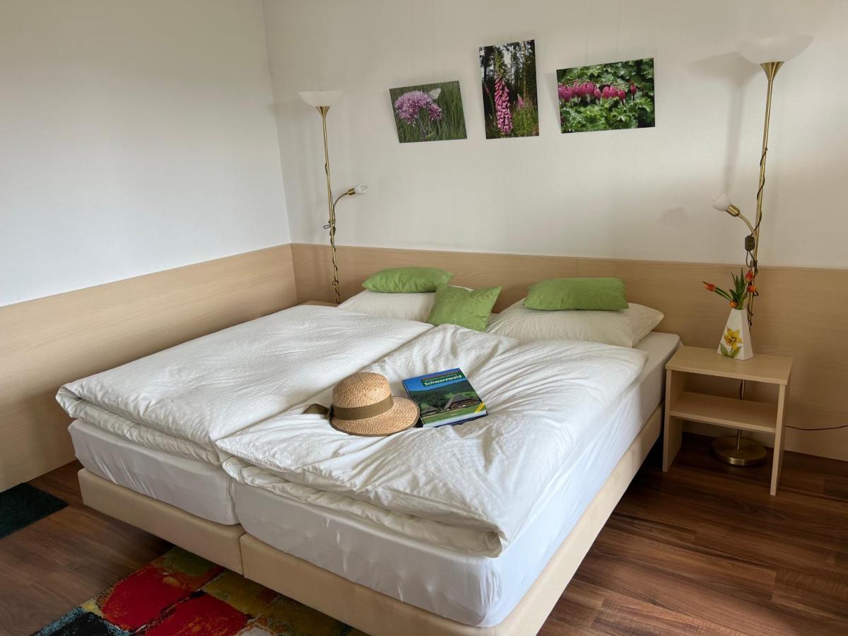 Hotel Pension Heidi Dobel Ngoại thất bức ảnh
